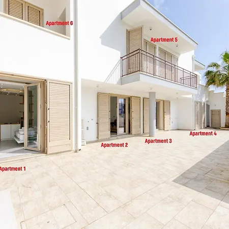 A 50 M Dal Mare Апартаменты Торре-Сан-Джованни-Удженто