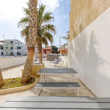 A 50 M Dal Mare Torre San Giovanni Ugento